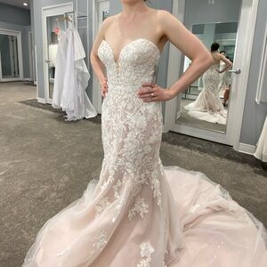 David’s Bridal Blush and White Lace Wedding Dress